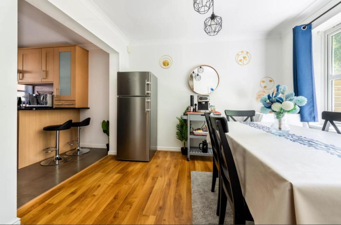 Teta'S House! Villa Оксфорд Екстериор снимка